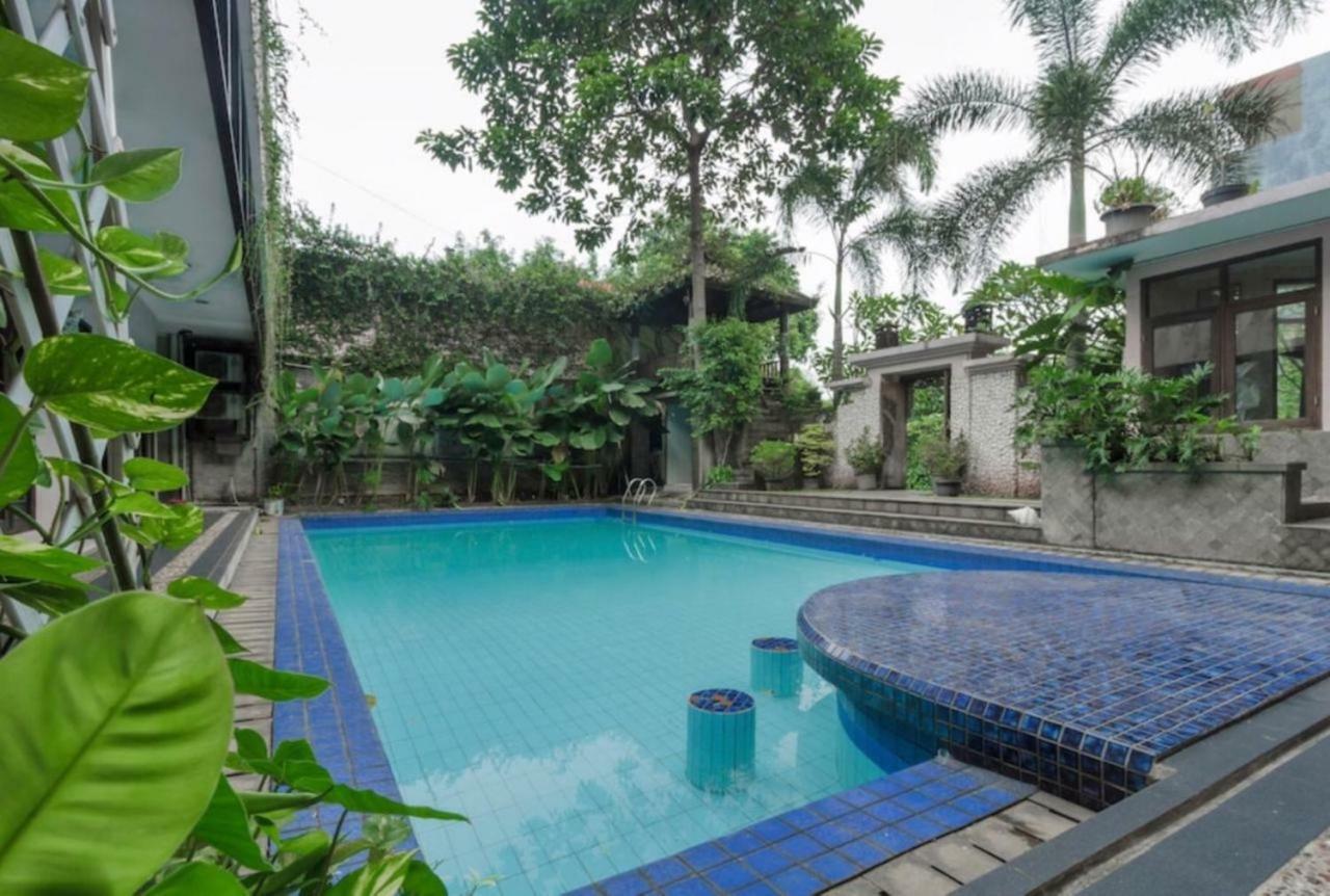 Oyo 107 Kusuma Kemang Suite Jakarta Kültér fotó