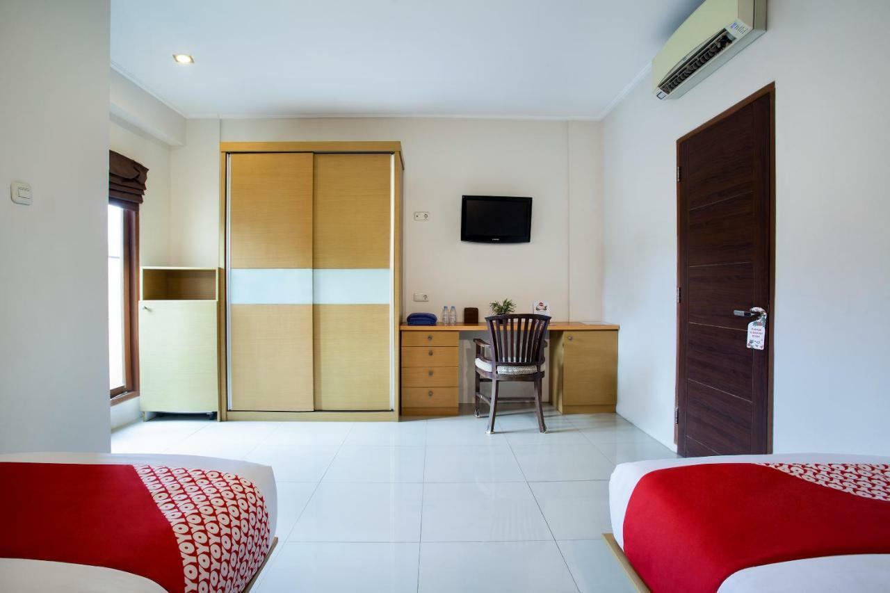 Oyo 107 Kusuma Kemang Suite Jakarta Kültér fotó